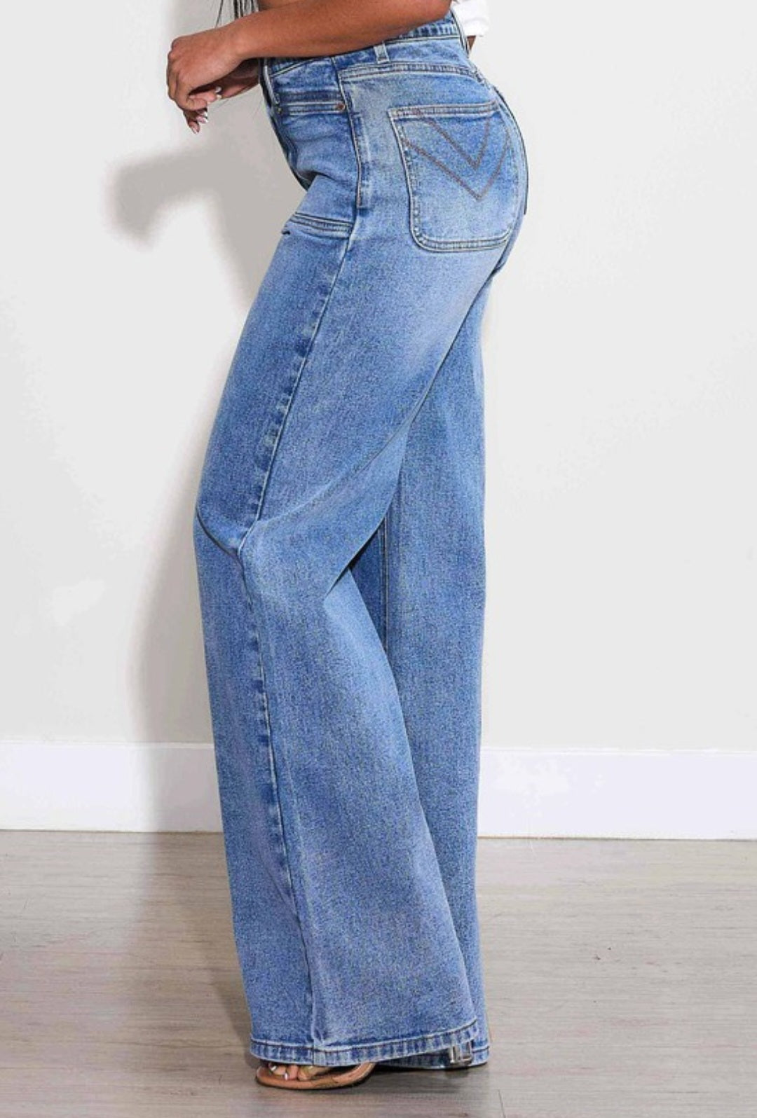 High-Rise Square Pocket Wide Leg Jeans