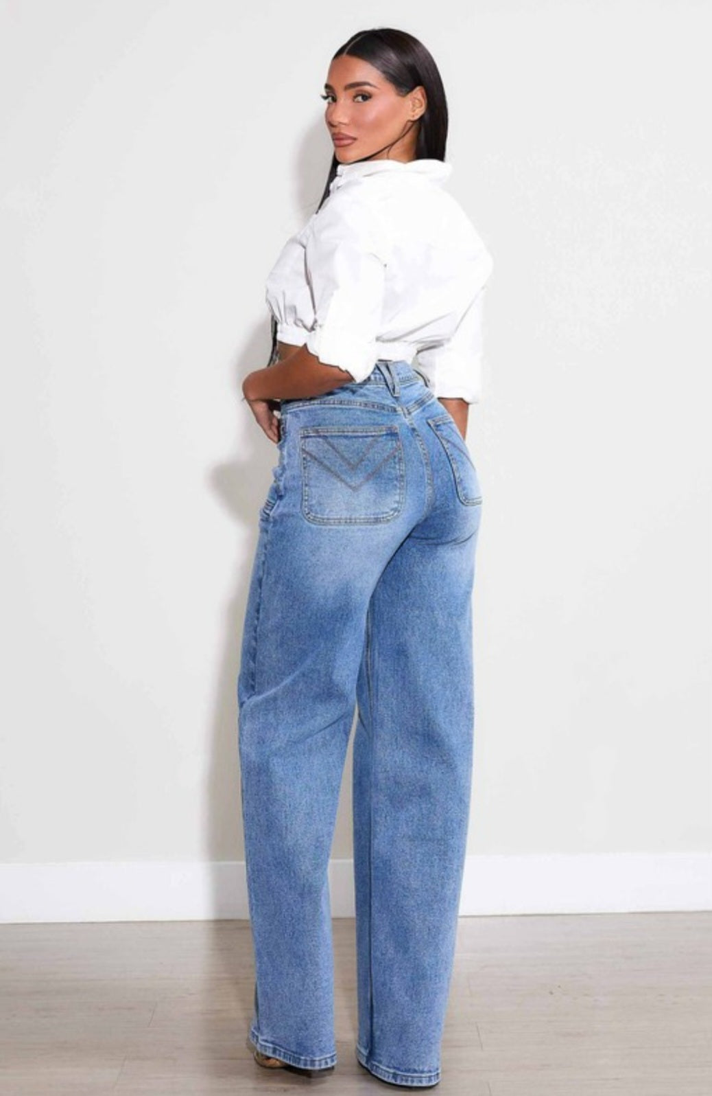 High-Rise Square Pocket Wide Leg Jeans